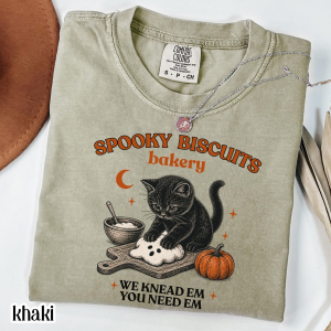 Comfort Colors® Kitty Biscuits Shirt Spooky Season Tee Black Cat Halloween Fall TShirt Vintage Baking Pumpkin T-Shirt Cat Lover Fall Gift